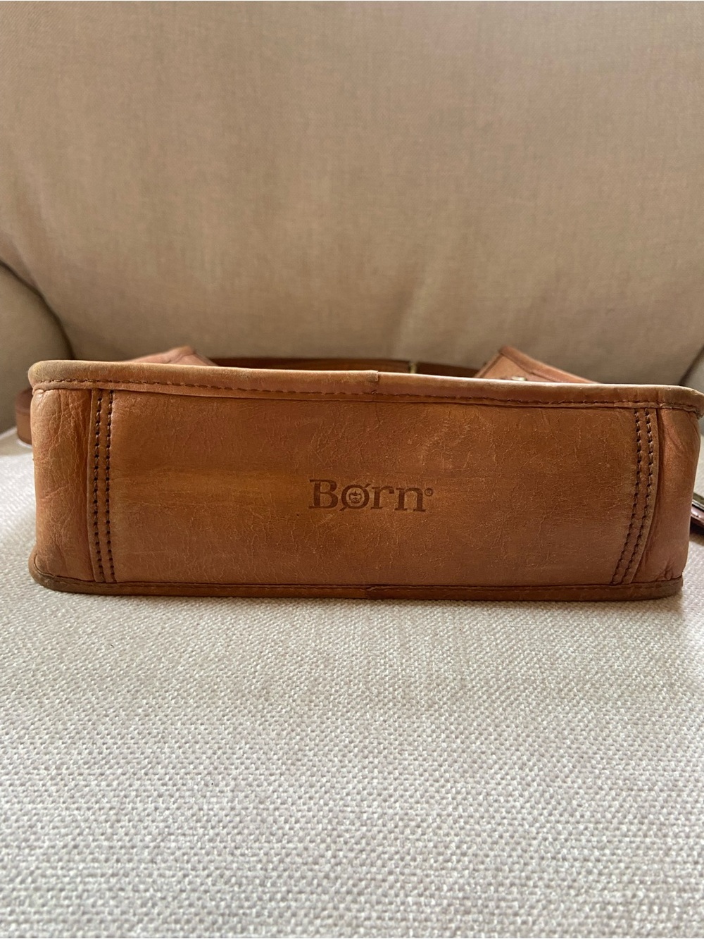 BORN Tan Leather Crossbody Distressed Hobo Bag - Picture 5 of 14